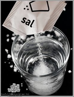 Zobacz, Jak Woda Z Solą Pomaga Na Gardło!