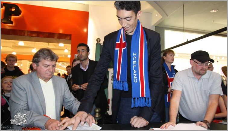 Poznaj Najwyższego Człowieka Świata!